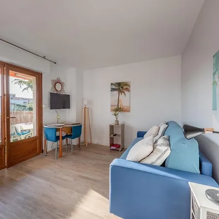 Le Fabre Azur - 600 M De La Parking *